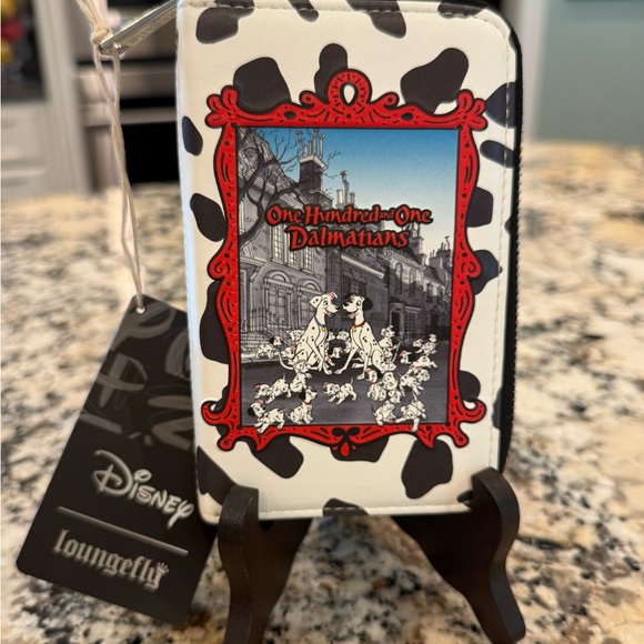 NWT  Loungefly 101 Dalmatians Book Zip Around Wallet - Picture 1 of 6